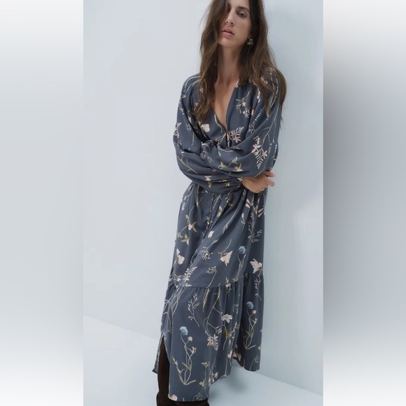 H&M‎ Tie Belt Crepe Dress Gray Floral Long Button Present Sleeve Woman’s Size S - Picture 7 of 15